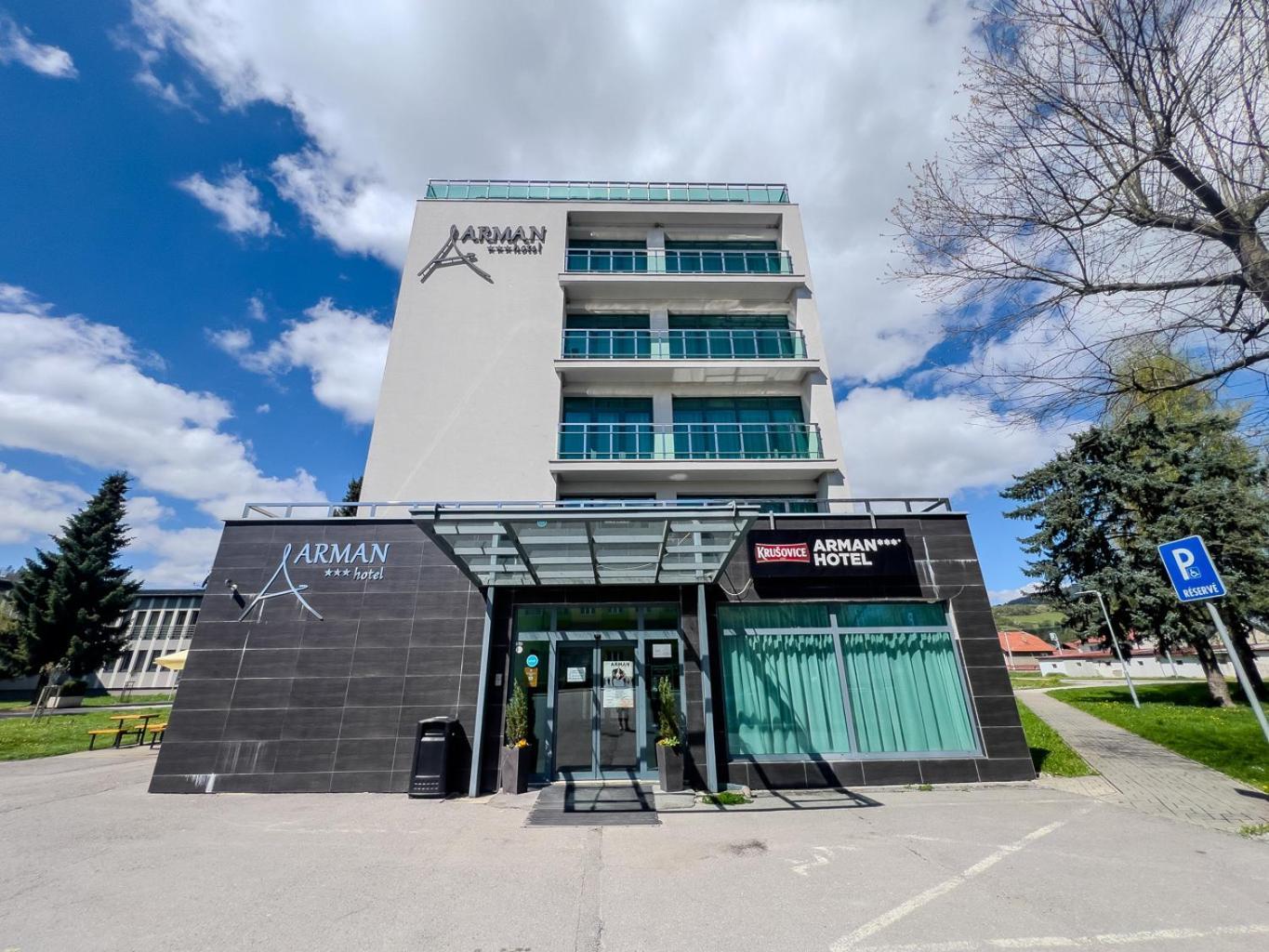 Hotel Arman Nizna Exterior photo
